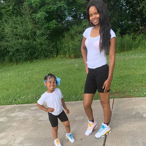 Meet your Posher, June - Picture 1 of 1